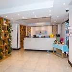 Manyi Hotel